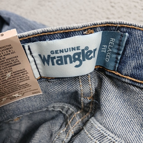 Wrangler Men's Relaxed Fit Jeans Size 36x29 Blue Denim Premium NWT - Picture 4 of 8